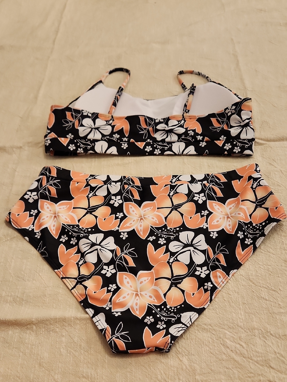 Women NWOT Floral Two-Piece Bikini Set in Black & Peach Size XL - Picture 2 of 5